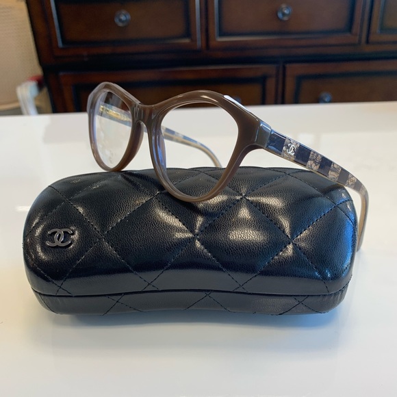 Channel Glasses - Picture 1 of 3